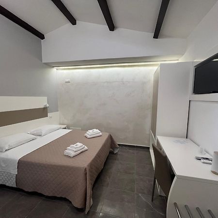 Afrodite Accomodation Тропеа Екстер'єр фото