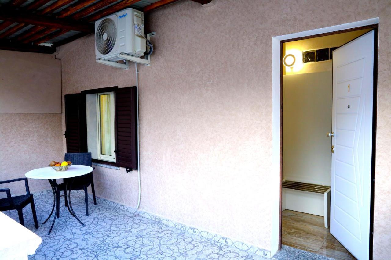 Afrodite Accomodation Тропеа Екстер'єр фото