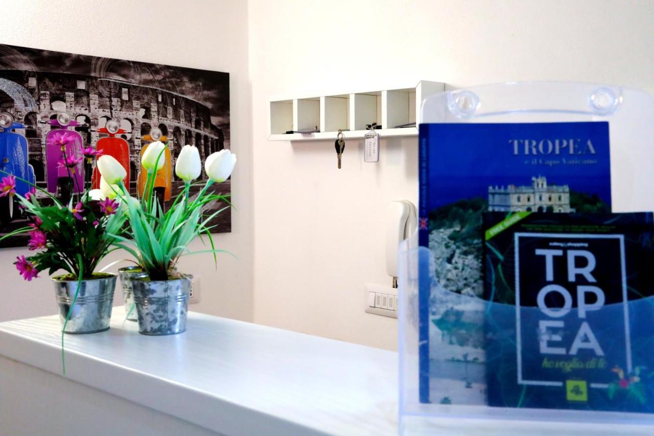Afrodite Accomodation Тропеа Екстер'єр фото