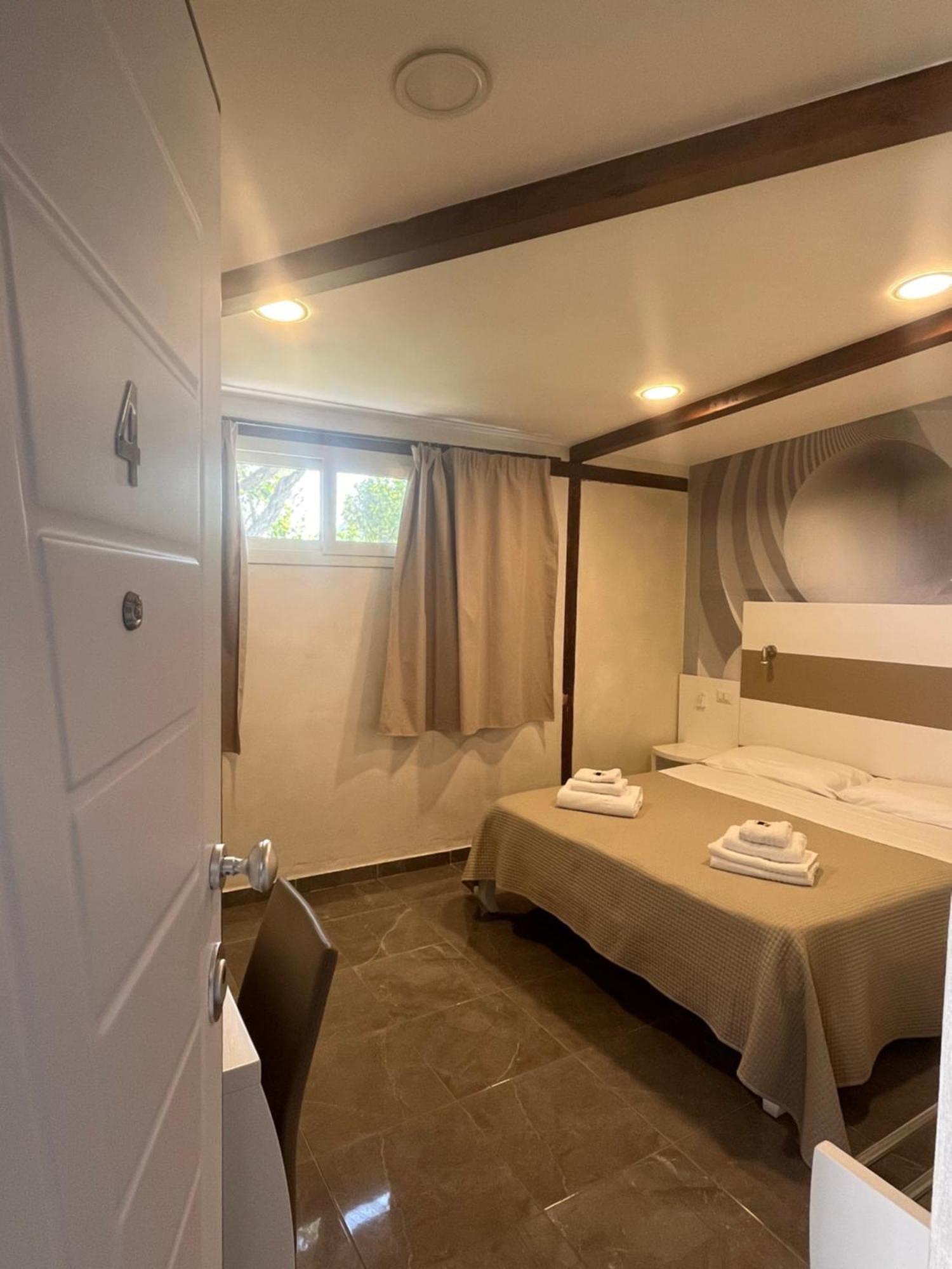Afrodite Accomodation Тропеа Екстер'єр фото