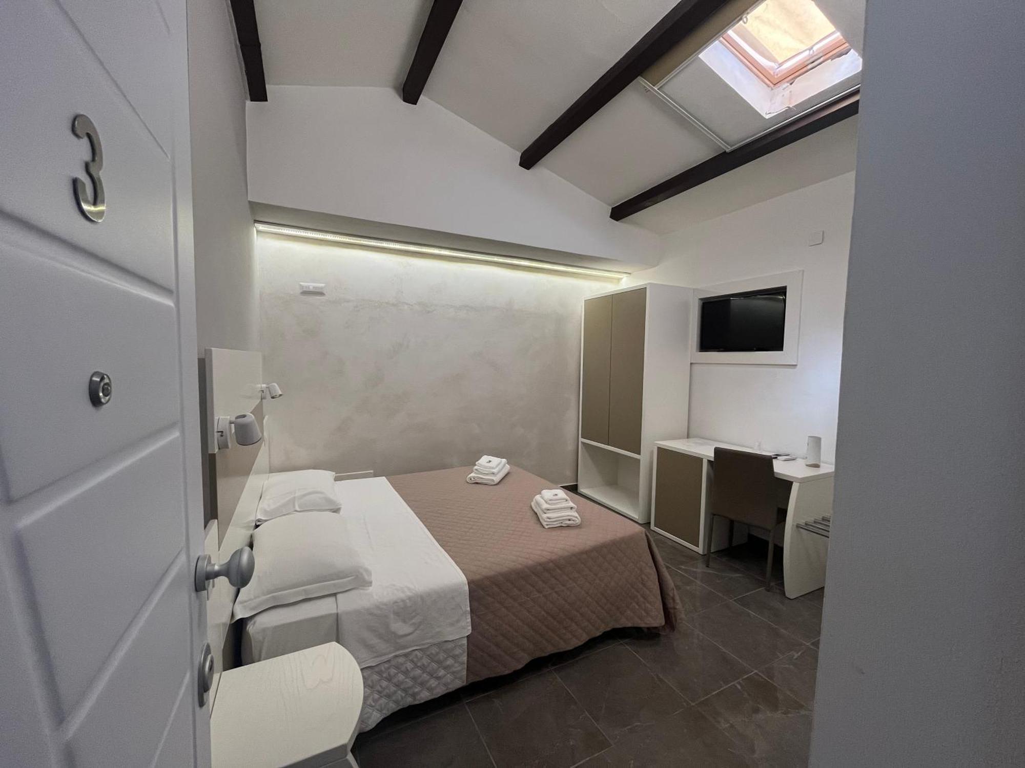 Afrodite Accomodation Тропеа Екстер'єр фото