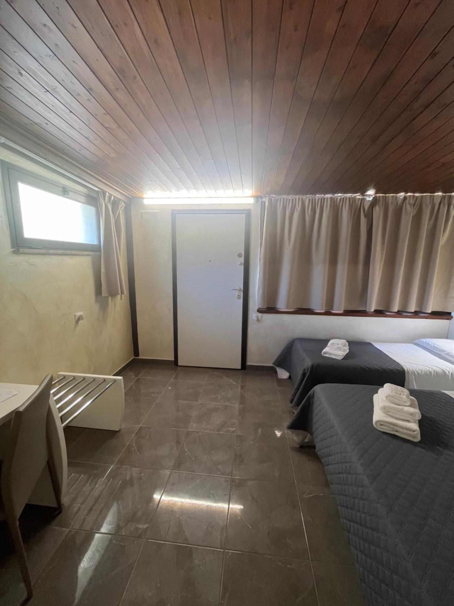 Afrodite Accomodation Тропеа Екстер'єр фото